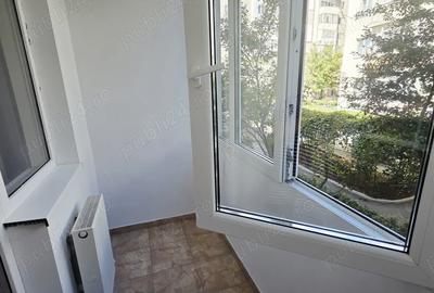 Vand apartament cu 3 camere semidecomandat ,etaj 1 Vand apartament cu 3 camere semidecomandat ,etaj 1 - 7