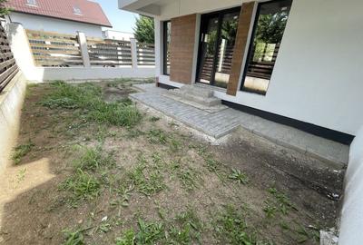 Casă individuală cu 5 camere cu Canalizare în Central - 3