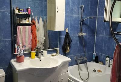 De vanzare apartament cu trei camere confort 1 - 5