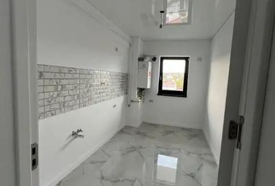 Apartament cu 7 camere decomandat în Nicolina - 14