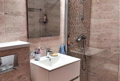 Apartament cu 4 camere semidecomandat în Tineretului - 1