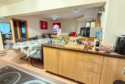 Apartament cu 4 camere -ETAJ INTERMEDIAR- 5 minute Medicina - 4