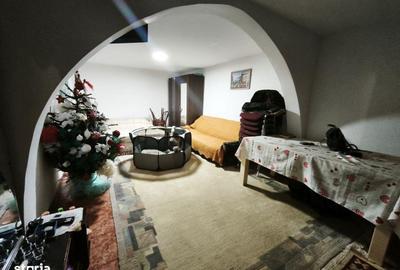 Casă cu 3 camere cu Teren 900 Mp în Central - 3