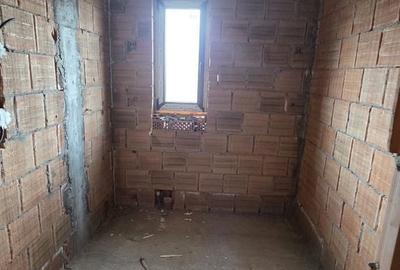 Casă cu 4 camere cu Teren 480 Mp în Central - 10