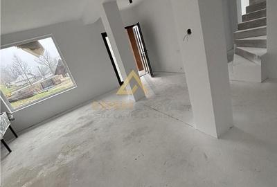Casă cu Teren 2100 Mp în Central - 14