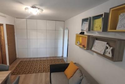 Apartament 2 camere, decomandat, 51 mp, Siret