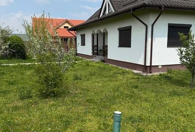 Casă cu 4 camere în Tărtășești - 1