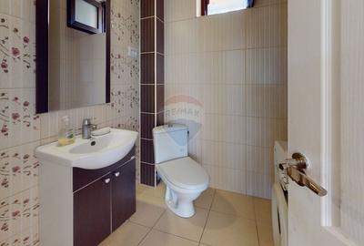 Casa individuala cu 4 camere, garaj si curte in zona de Nord, Gulia - 11