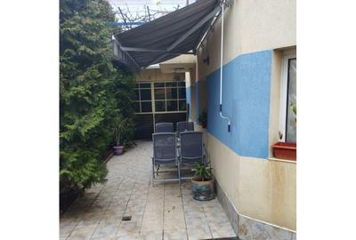 Casă individuală cu 7 camere cu Canalizare în Splaiul Unirii - 4