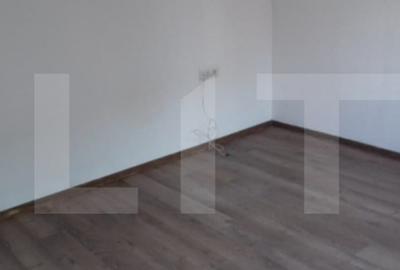 Spațiu comercial, de 13 mp, în Central