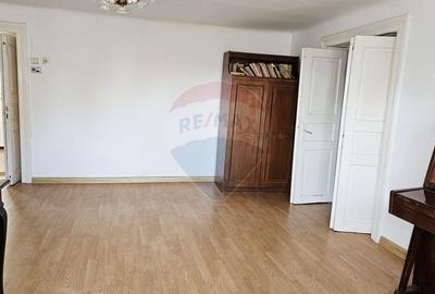 Apartament cu 3 camere decomandat în Central - 6