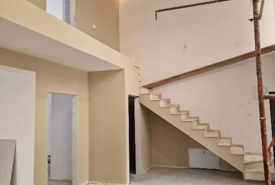 Casă individuală cu 4 camere cu Canalizare în Central - 12