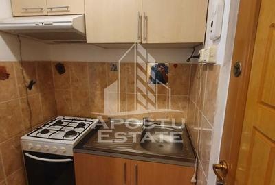 Garsonieră nedecomandată în Lipovei - 3