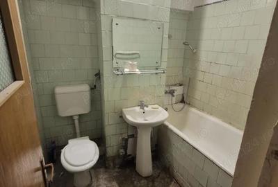 Apartament cu 4 camere decomandat în Tei - 6