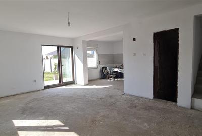 Casă individuală cu 6 camere cu Canalizare în Vladimirescu - 15