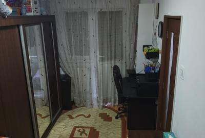 Vând apartament cu 2 camere, semidecomandat - 3