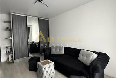 Garsonieră decomandată în Central