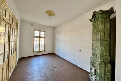 Casă individuală cu 35 camere cu Canalizare în Centrul Civic - 8