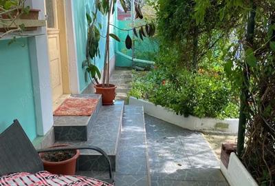 Casă cu 4 camere cu Teren 1450 Mp în Satchinez - 1