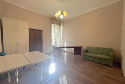 Spațiu comercial, de 175 mp, în P-ța Unirii - 17