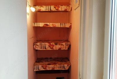 Vand apartament cu 2 camere decomandat - 1