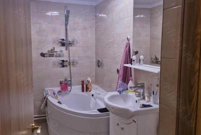 Apartament cu 4 camere decomandat în Central - 1