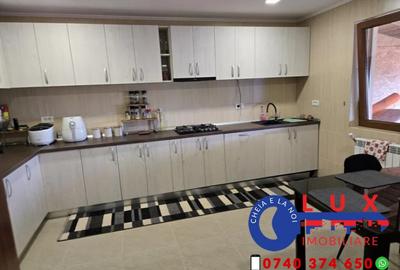 ID 600 DE INCHIRIAT Apartament 4 camere - 4