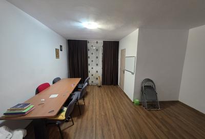 Jean Steriadi, 10 minute metrou 1 Decembrie 1918, stradal, scoala 82 - 3