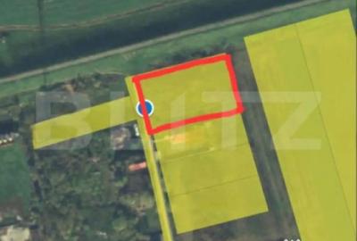 Teren de 2100 mp, în Central - 1