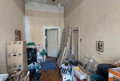 Apartament cu 3 camere în Ultracentral