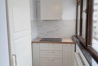 Apartament cu 4 camere decomandat în Nicolina - 3