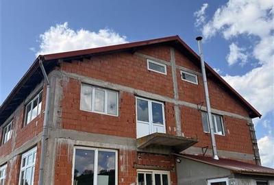 Reco, Hala de Inchiriat  la 13 km de Beius - 4