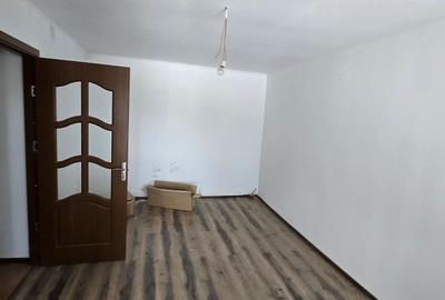 Garsoniera , etajul 2, ultracentral Odobesti-Focsani - 7