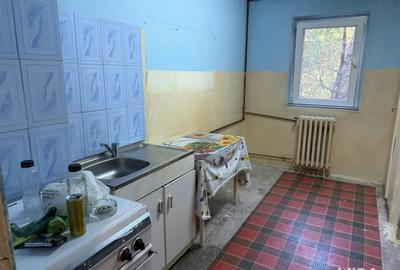 De vanzare apartament 3 camere Pia?a Verde, Aradului - 5