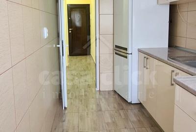 Apartament generos, decomandat, 1 cameră – Micro 20, etaj 1 - 7
