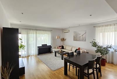 Apartament cu 3 camere decomandat, mobilat în Iancu Nicolae