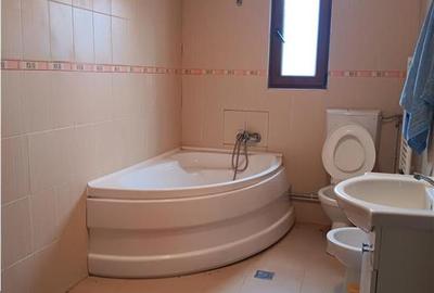 Casă individuală cu 5 camere cu Canalizare în Copou - 12