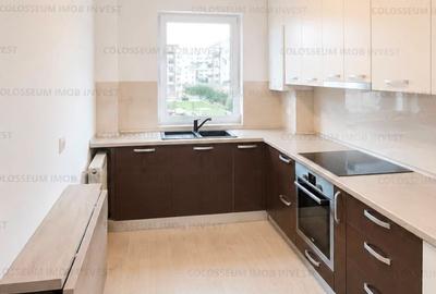 Apartament cu 3 camere decomandat în Tractorul