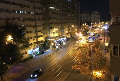Piata Iancului Metrou . Posta - 9