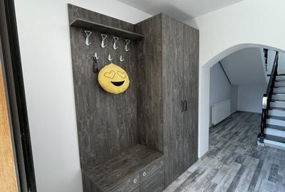 Vila Laguna Albastra de vanzare complet mobilata cu garaj - 8