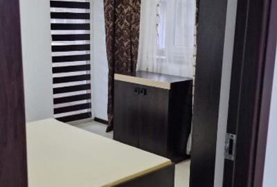 Apartament de 3 camere, zona VIVO - 14