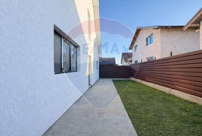 Casă cu 3 camere cu Teren 254 Mp în Valu lui Traian - 10