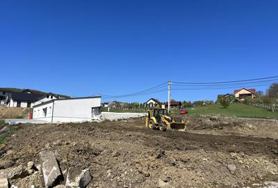 Teren de 1000 mp, în Central - 3