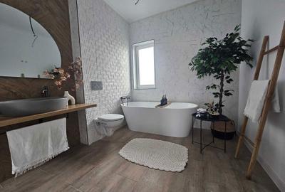 Casă cu 4 camere în Moșnița Veche - 2