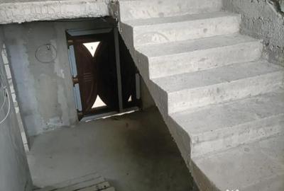 Casă cu 5 camere cu Teren 700 Mp în Unirea - 2
