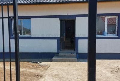 Casa individuala,la 800-900 m de STB si 4 km de metrou.Finalizata - 13