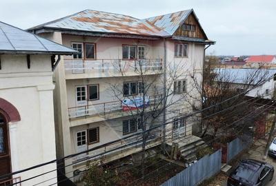 Casă individuală cu 15 camere cu Canalizare în Central - 3