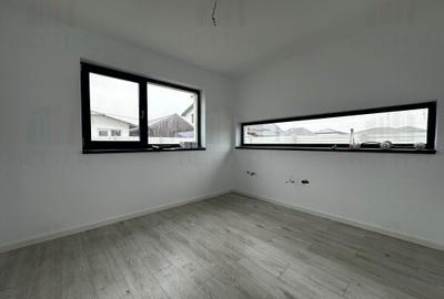 Casa Individuala - 4 -  Camere -2 bai - 16