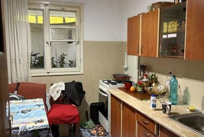 Apartament cu 3 camere decomandat în Central - 2
