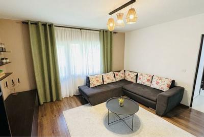 Apartament cu 3 camere decomandat în Aradului